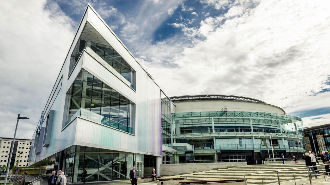 Holiday Inn Express Belfast City By Ihg Eksteriør bilde