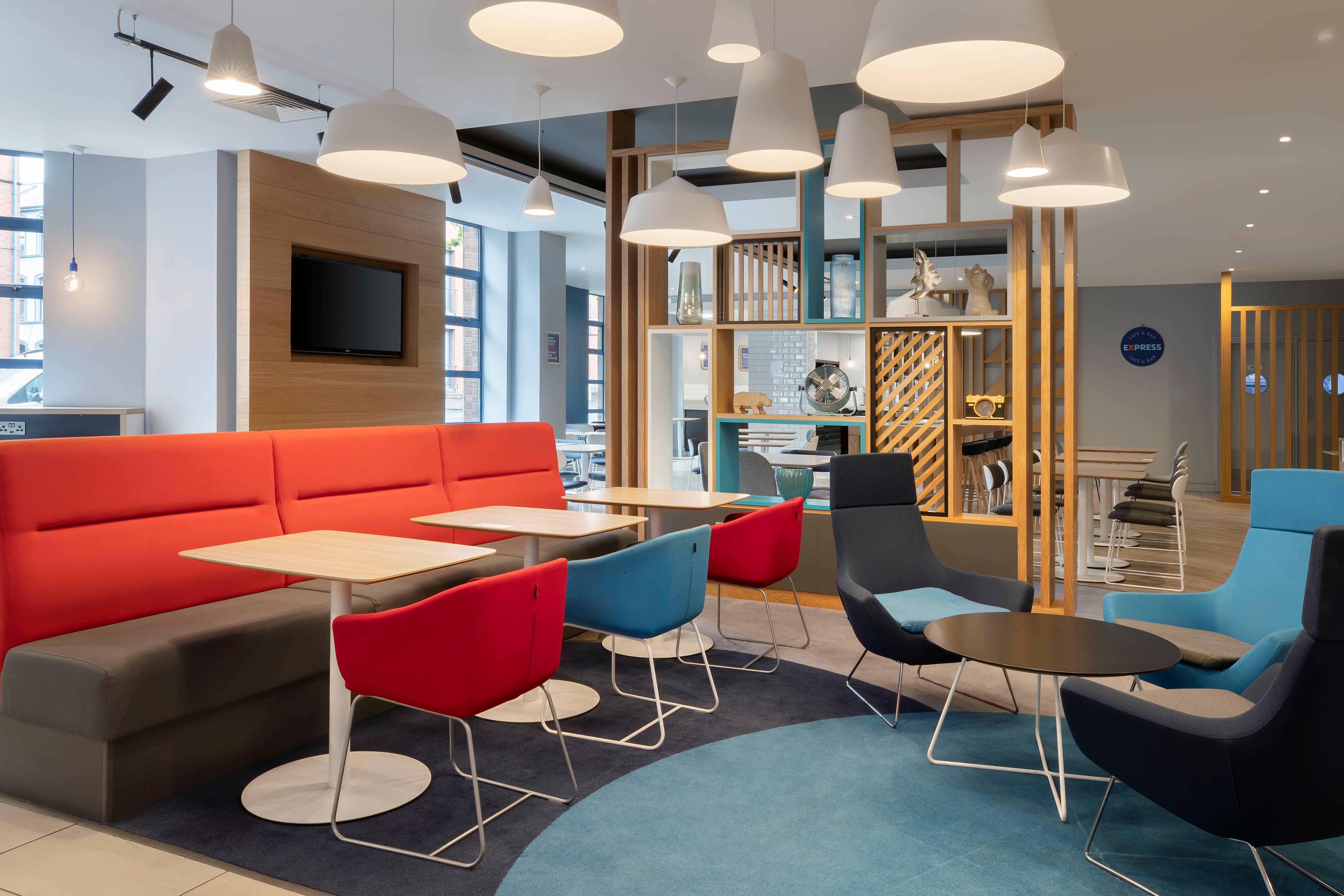 Holiday Inn Express Belfast City By Ihg Eksteriør bilde