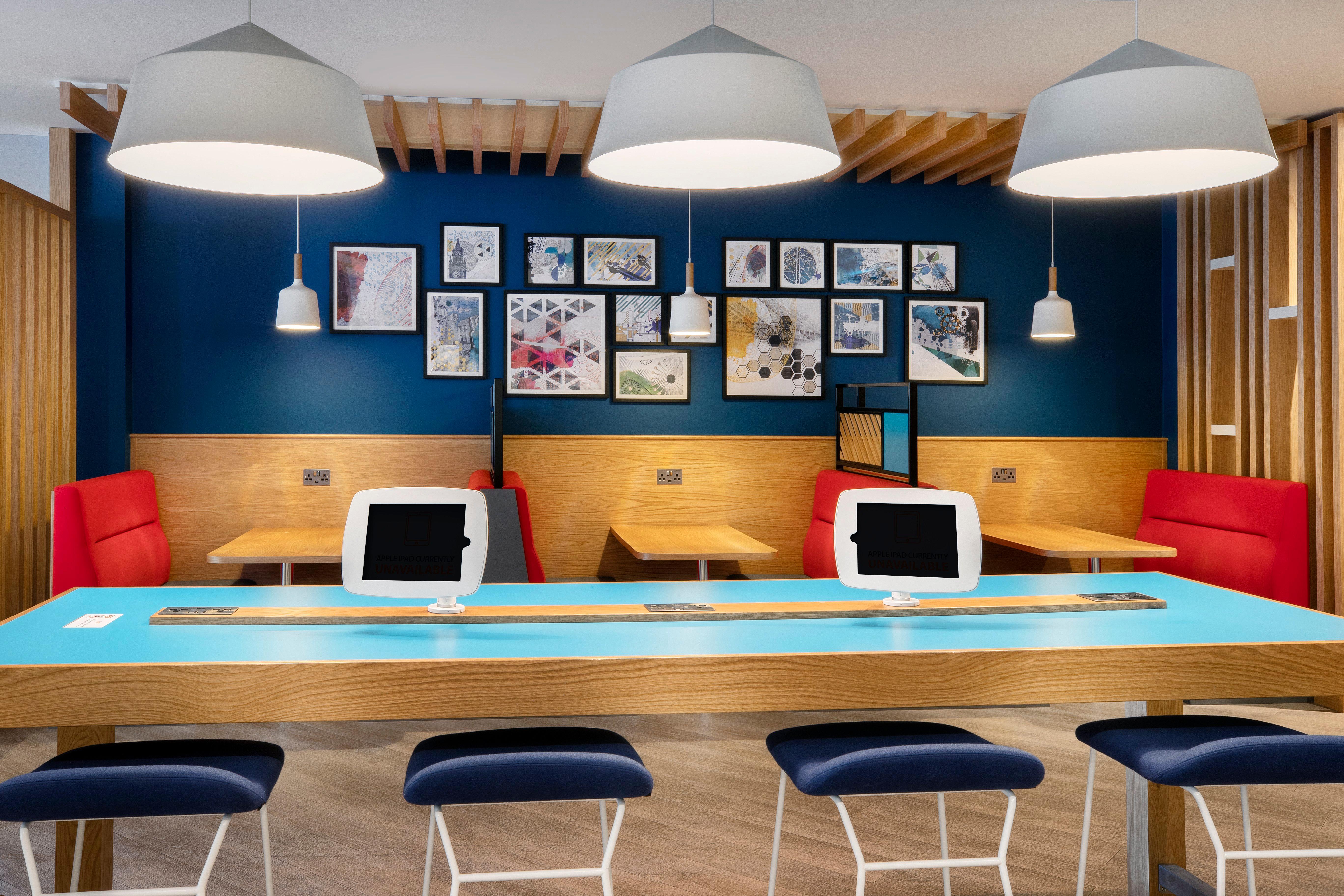 Holiday Inn Express Belfast City By Ihg Eksteriør bilde