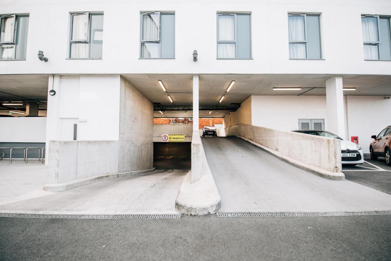 Holiday Inn Express Belfast City By Ihg Eksteriør bilde
