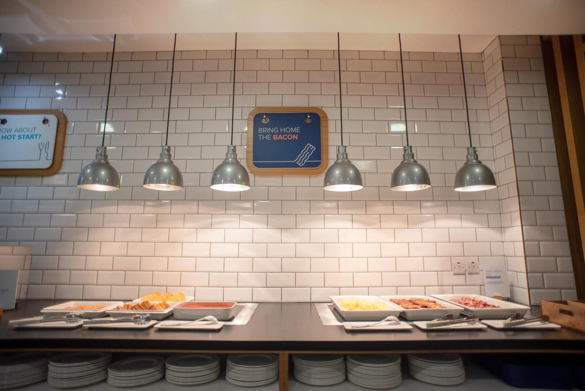 Holiday Inn Express Belfast City By Ihg Eksteriør bilde